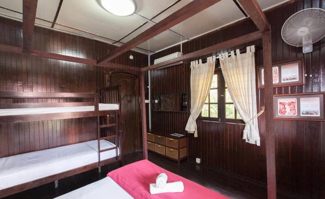 Melina Beach Resort Kampung Genting Exterior foto