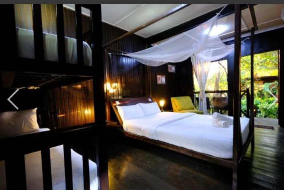 Melina Beach Resort Kampung Genting Exterior foto
